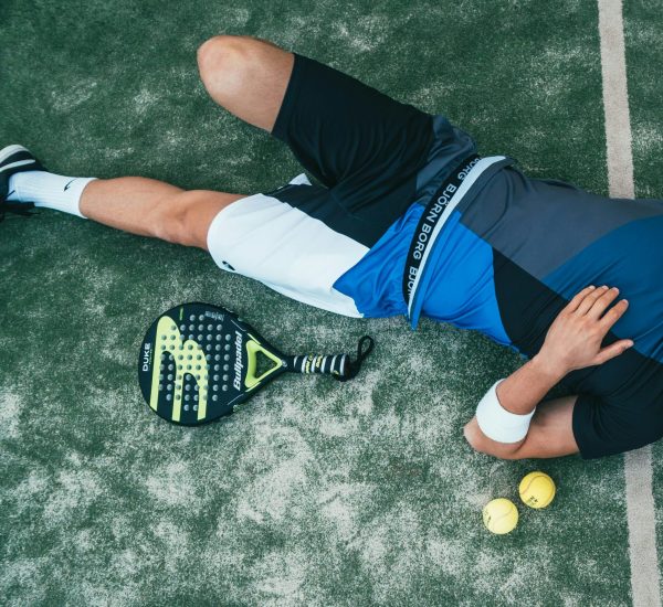 Padel vs. Tennis Rackets: Key differences explained for those new to the sport